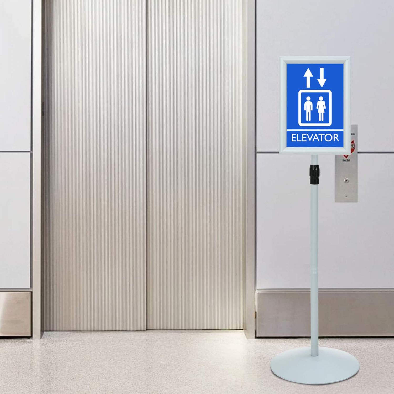 Pjedestaali plakati tugi Hõbedane 33 x 33 x 123 cm PVC ja teras