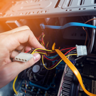 Qoltec Cable adapter POWER MOLEX | 2xSATA | 0.2m