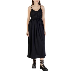 Vero Moda Ülikond Naine