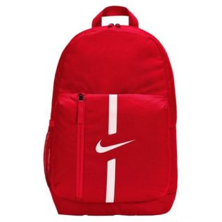 Nike Kott Mees
