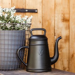 Capi kastekapp Xala Lungo 12 l, must