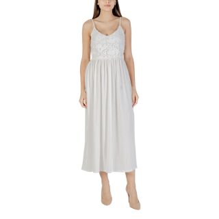 Vero Moda Ülikond Naine