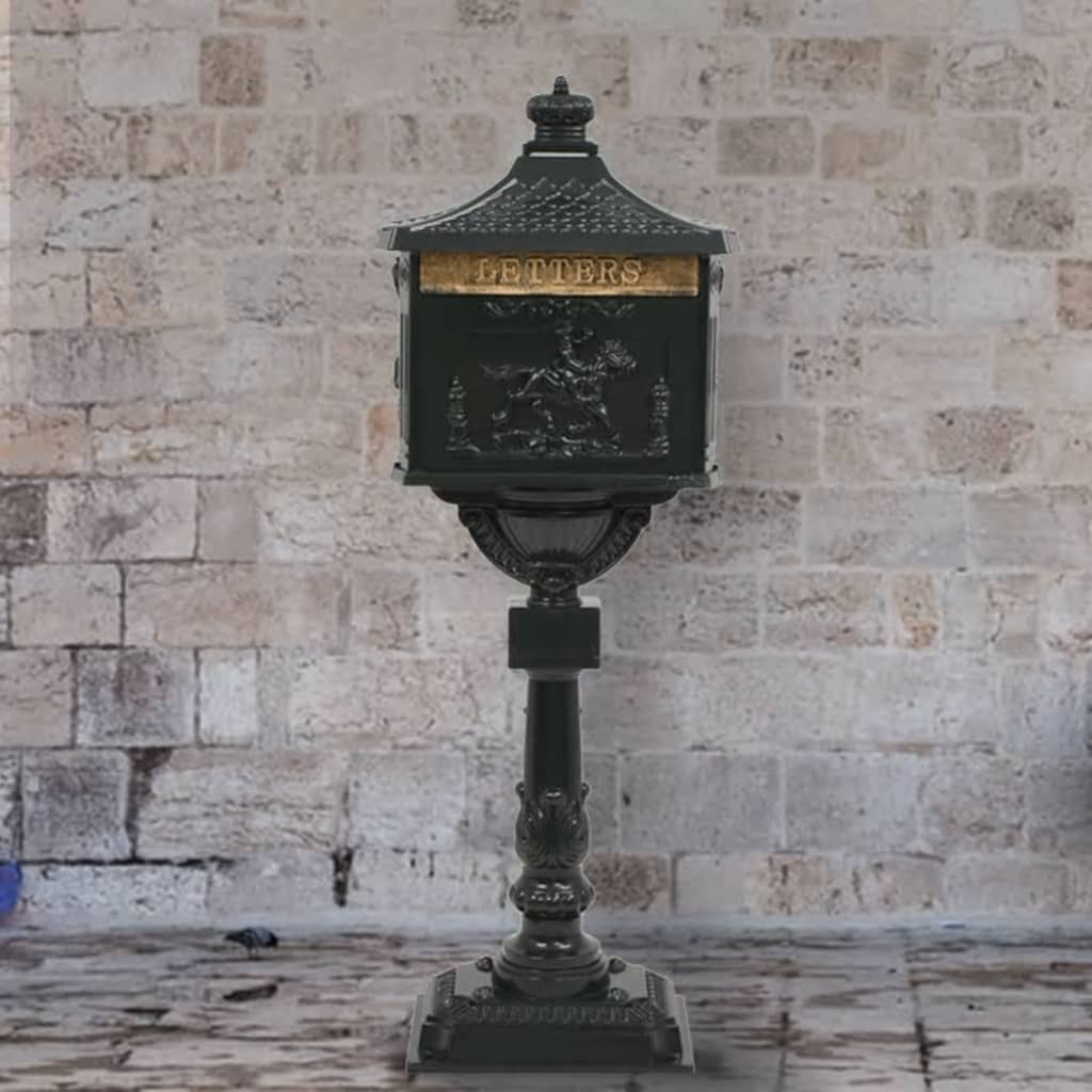 posti otsas vanaaegne postkast, roostekindel, roheline