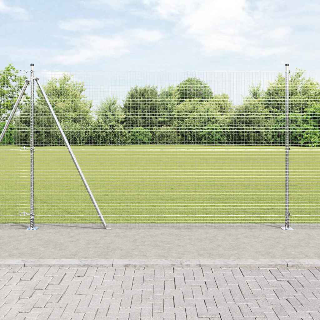 Aed koos postidega Hõbedane 1.6 x 25 m Teras
